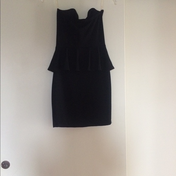 Strapless peplum black dress - Picture 2 of 4